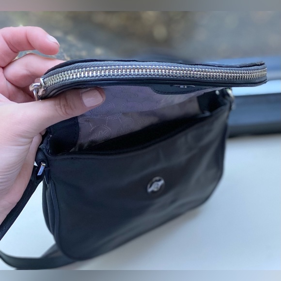 Michael Kors Purse - Picture 5 of 9